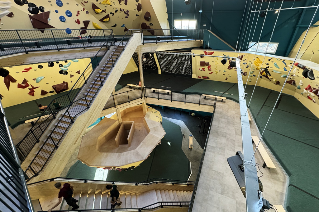 Boulderhal Luchthaven opening